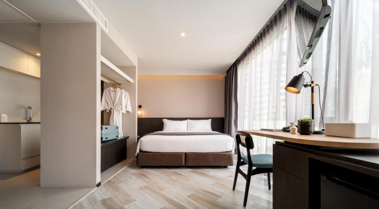 Seekers Finders Rama IV Hotel Surestay Collection By BW Банкок Екстериор снимка