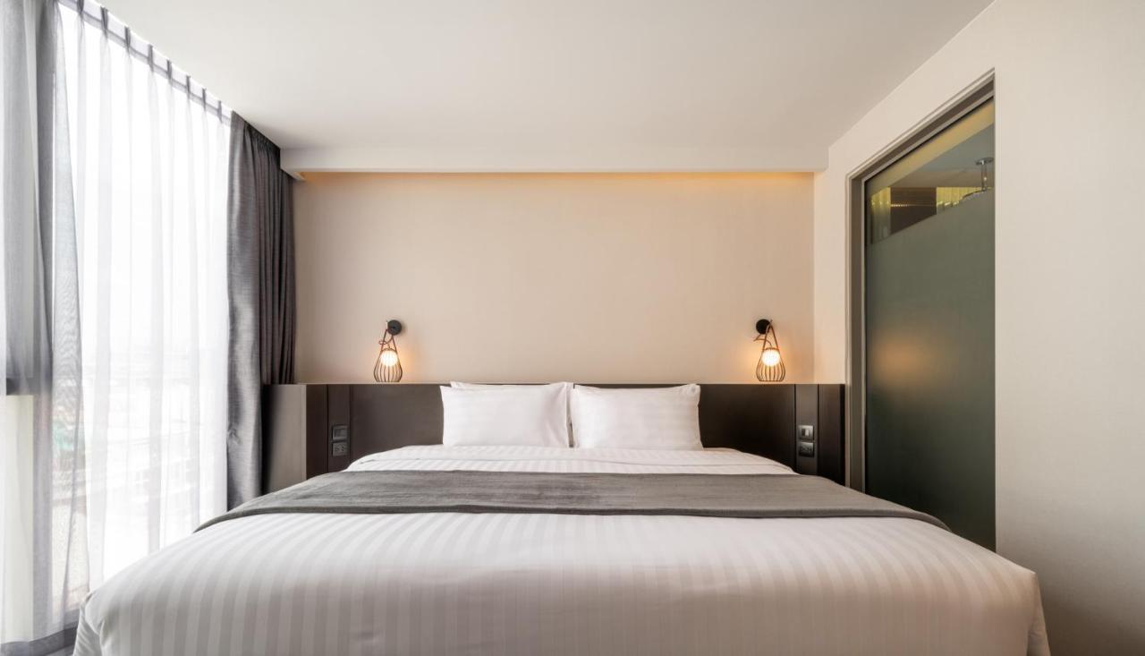 Seekers Finders Rama IV Hotel Surestay Collection By BW Банкок Екстериор снимка