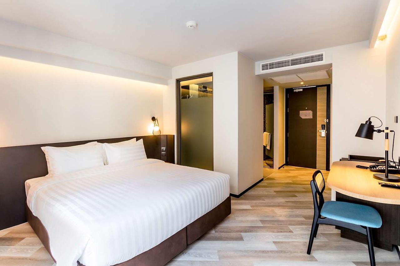 Seekers Finders Rama IV Hotel Surestay Collection By BW Банкок Екстериор снимка