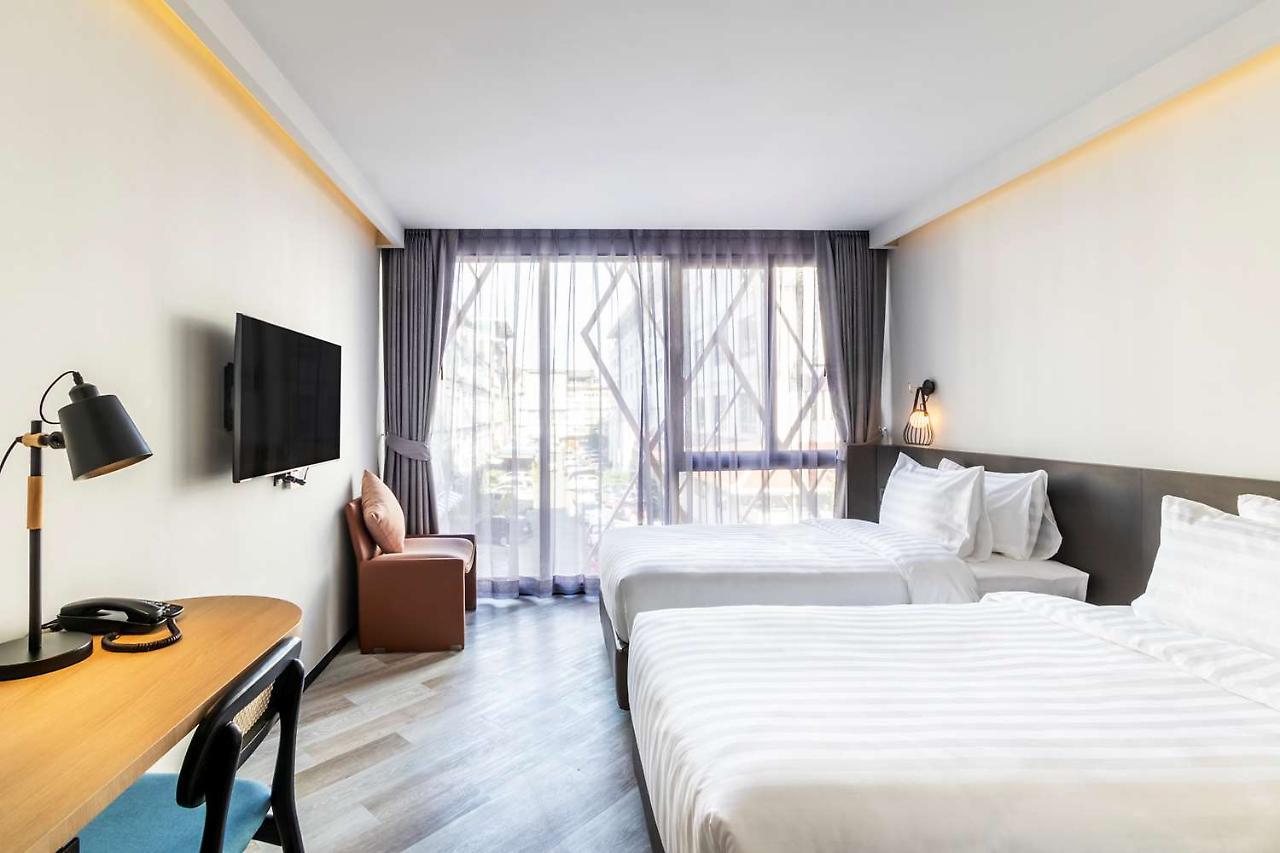 Seekers Finders Rama IV Hotel Surestay Collection By BW Банкок Екстериор снимка