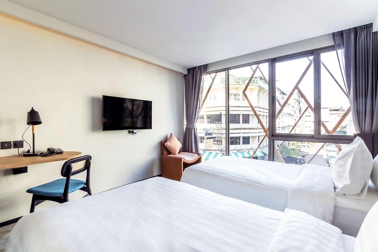 Seekers Finders Rama IV Hotel Surestay Collection By BW Банкок Екстериор снимка