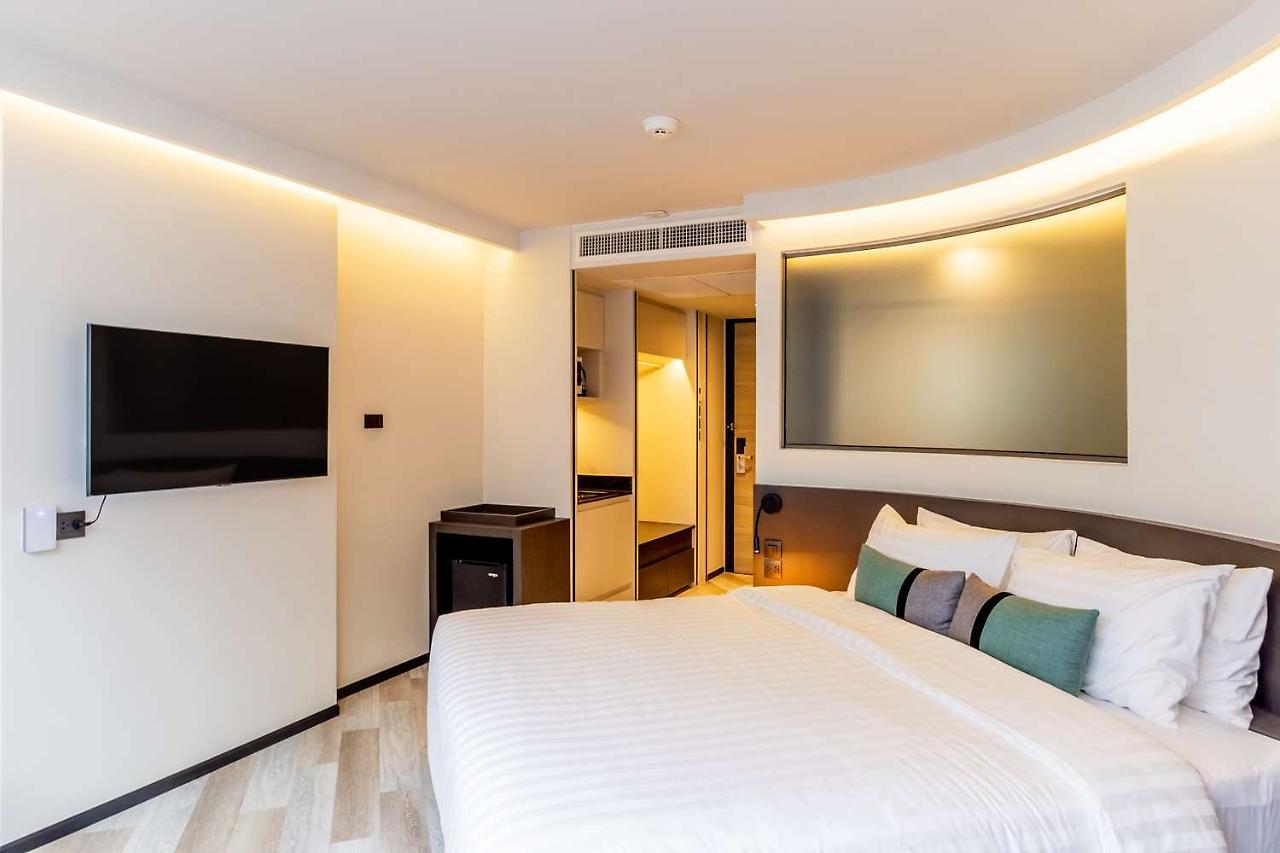 Seekers Finders Rama IV Hotel Surestay Collection By BW Банкок Екстериор снимка
