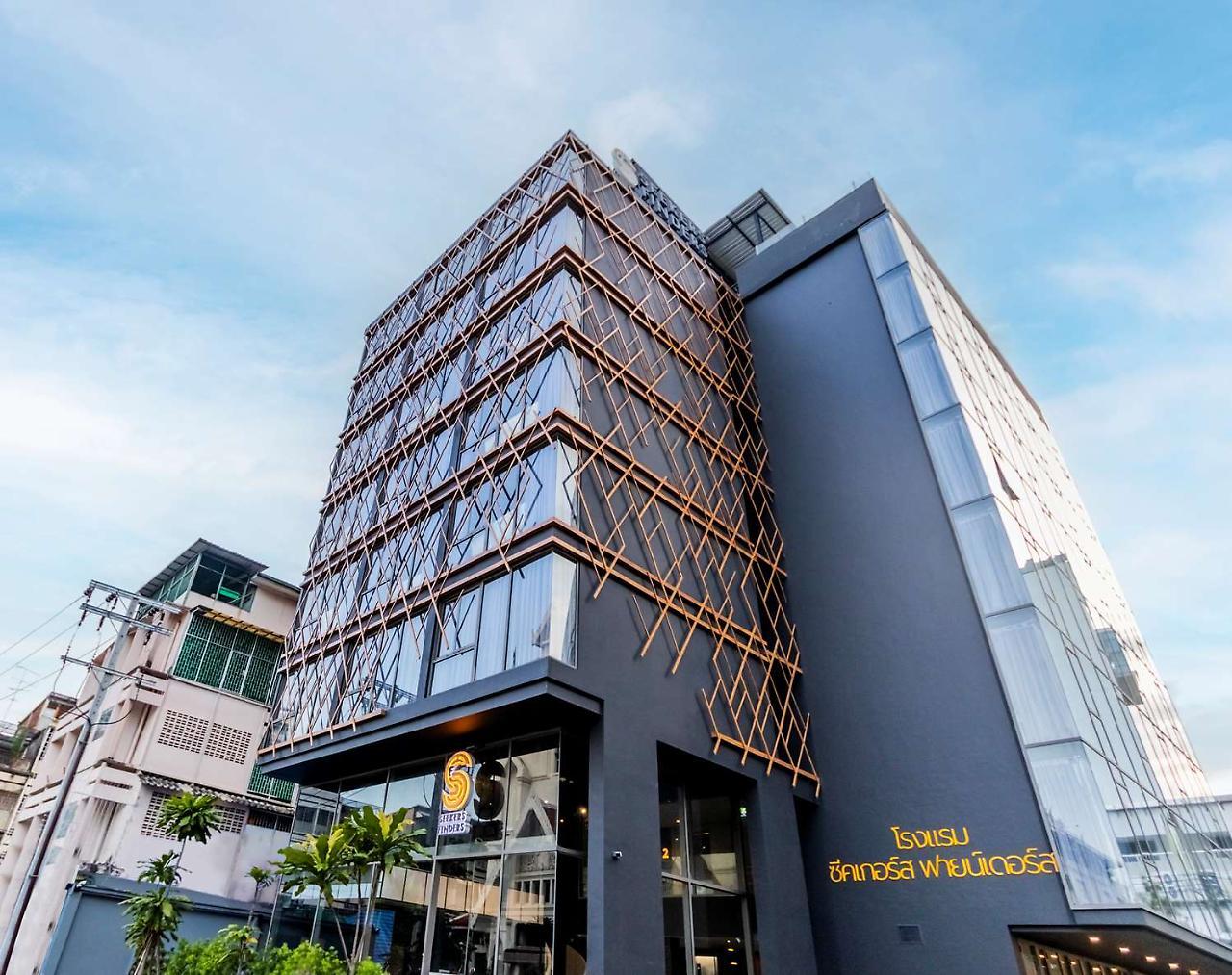 Seekers Finders Rama IV Hotel Surestay Collection By BW Банкок Екстериор снимка
